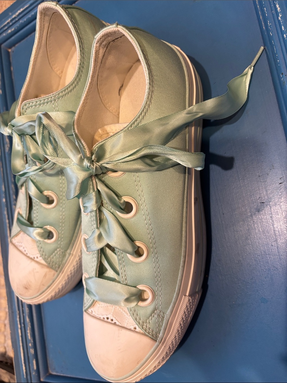 Converse platform Low-Top Satin Ribbon Sneakers in Mint Green